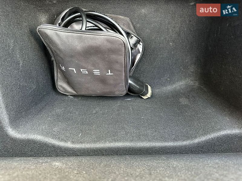 Седан Tesla Model 3 2019 в Киеве фото 28 Седан Tesla Model 3 2019 в Киеве