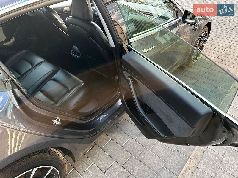 Седан Tesla Model 3 2019 в Киеве фото 32 Седан Tesla Model 3 2019 в Киеве