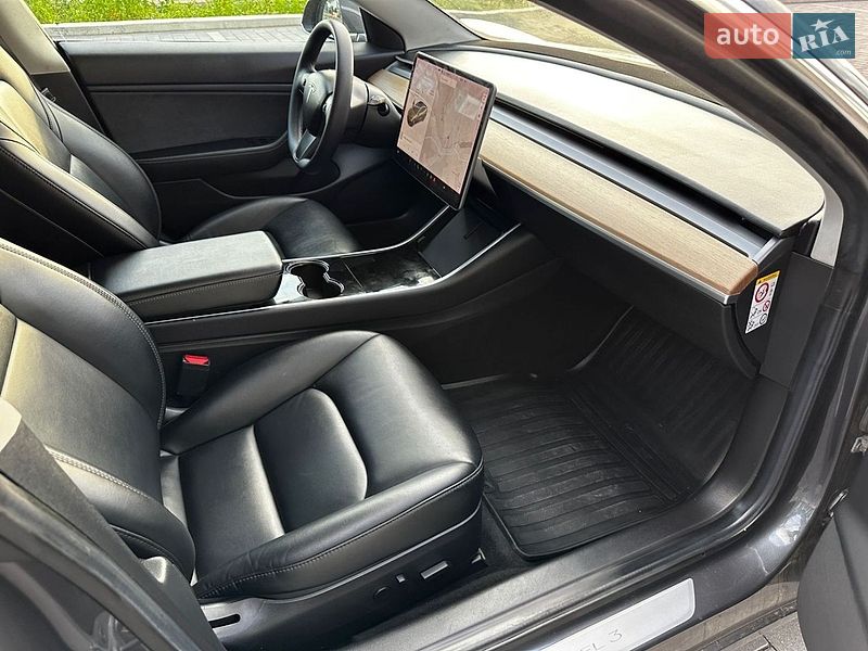 Седан Tesla Model 3 2019 в Киеве фото 35 Седан Tesla Model 3 2019 в Киеве