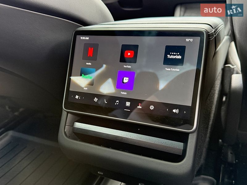 Седан Tesla Model 3 2025 в Коломиї
