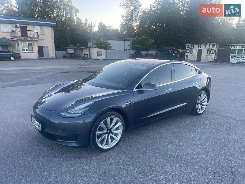 Седан Tesla Model 3 2018 в Києві