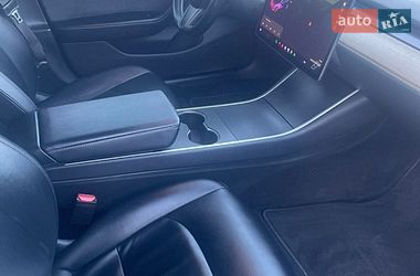 Седан Tesla Model 3 2018 в Києві