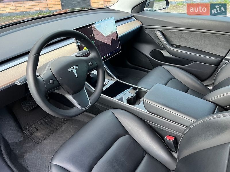 Седан Tesla Model 3 2020 в Сарнах фото 14 Седан Tesla Model 3 2020 в Сарнах