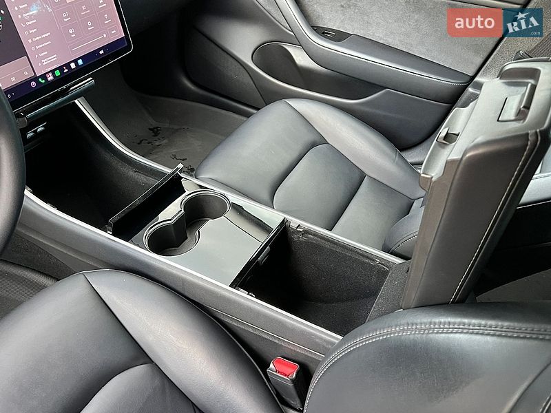 Седан Tesla Model 3 2020 в Сарнах фото 22 Седан Tesla Model 3 2020 в Сарнах