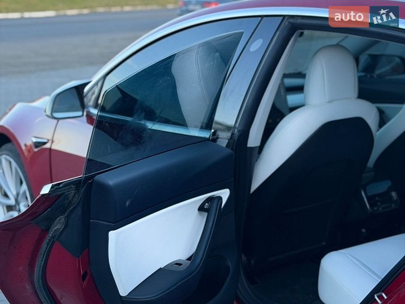Седан Tesla Model 3 2018 в Луцке фото 29 Седан Tesla Model 3 2018 в Луцке