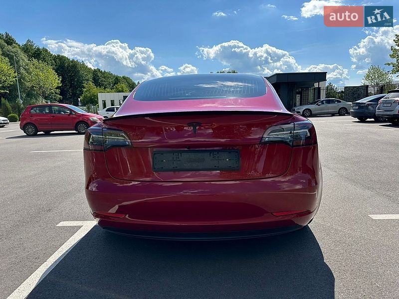 Седан Tesla Model 3 2019 в Киеве