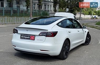 Седан Tesla Model 3 2021 в Києві