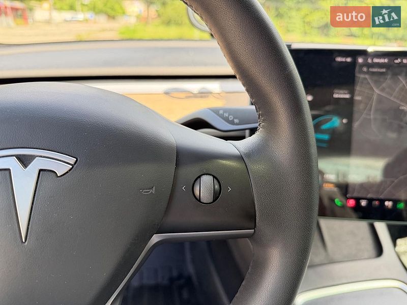 Седан Tesla Model 3 2021 в Києві