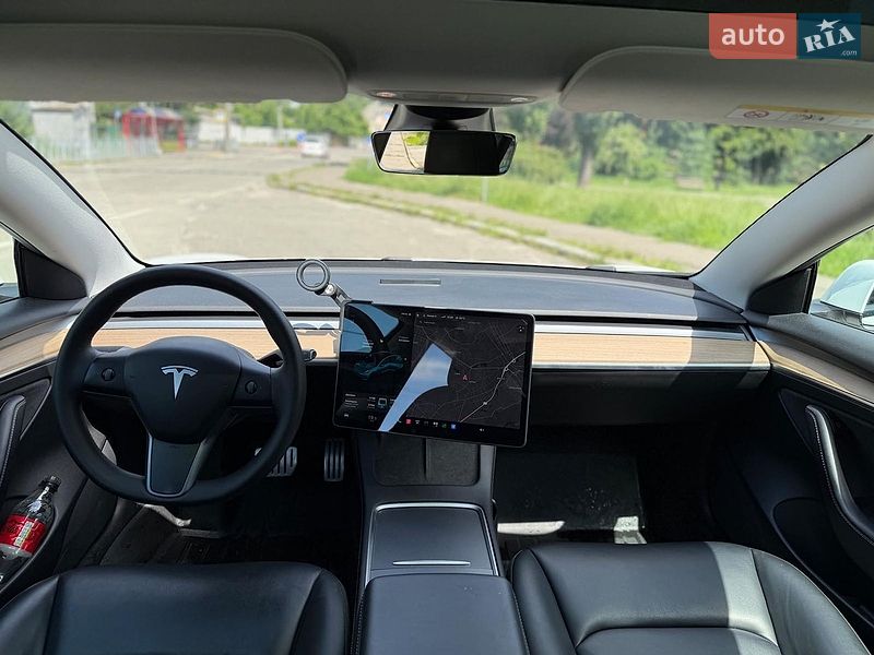 Седан Tesla Model 3 2021 в Києві