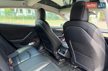 Седан Tesla Model 3 2021 в Києві