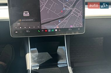 Седан Tesla Model 3 2019 в Кропивницком
