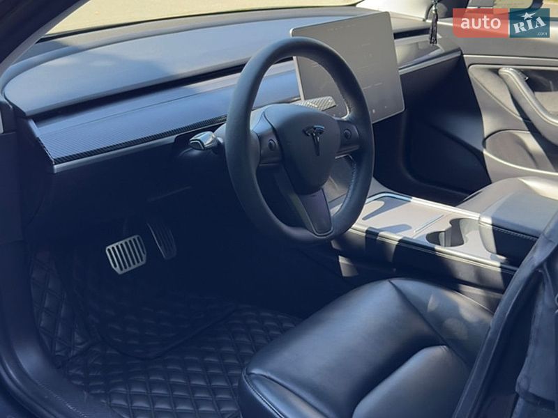 Седан Tesla Model 3 2020 в Вышгороде