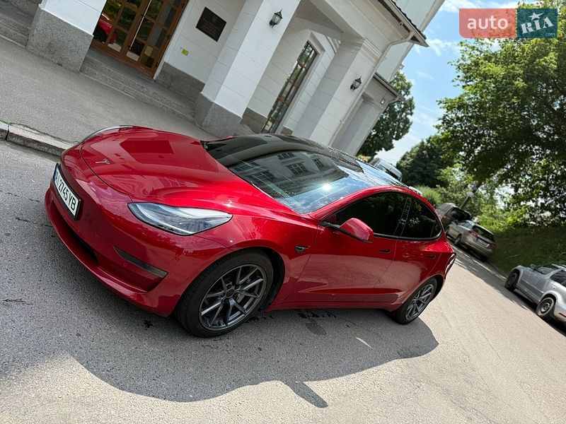 Седан Tesla Model 3 2022 в Білій Церкві