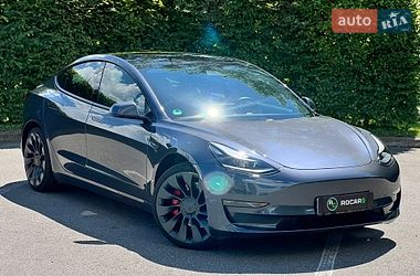 Седан Tesla Model 3 2021 в Києві