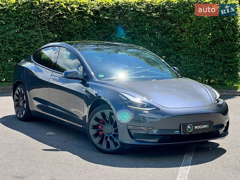 Седан Tesla Model 3 2021 в Києві