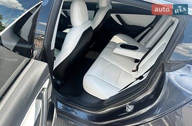Седан Tesla Model 3 2018 в Николаеве