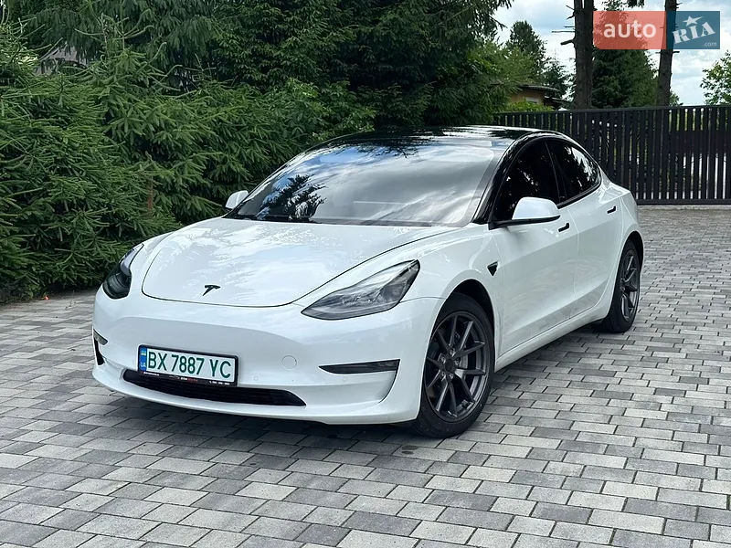Tesla Model 3 2021
