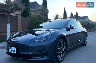 Седан Tesla Model 3 2022 в Киеве