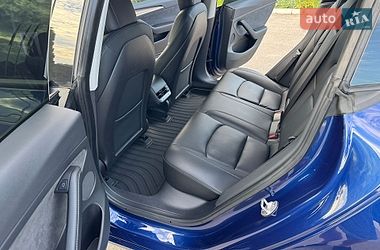 Седан Tesla Model 3 2022 в Кропивницком