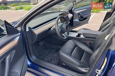 Седан Tesla Model 3 2022 в Кропивницком
