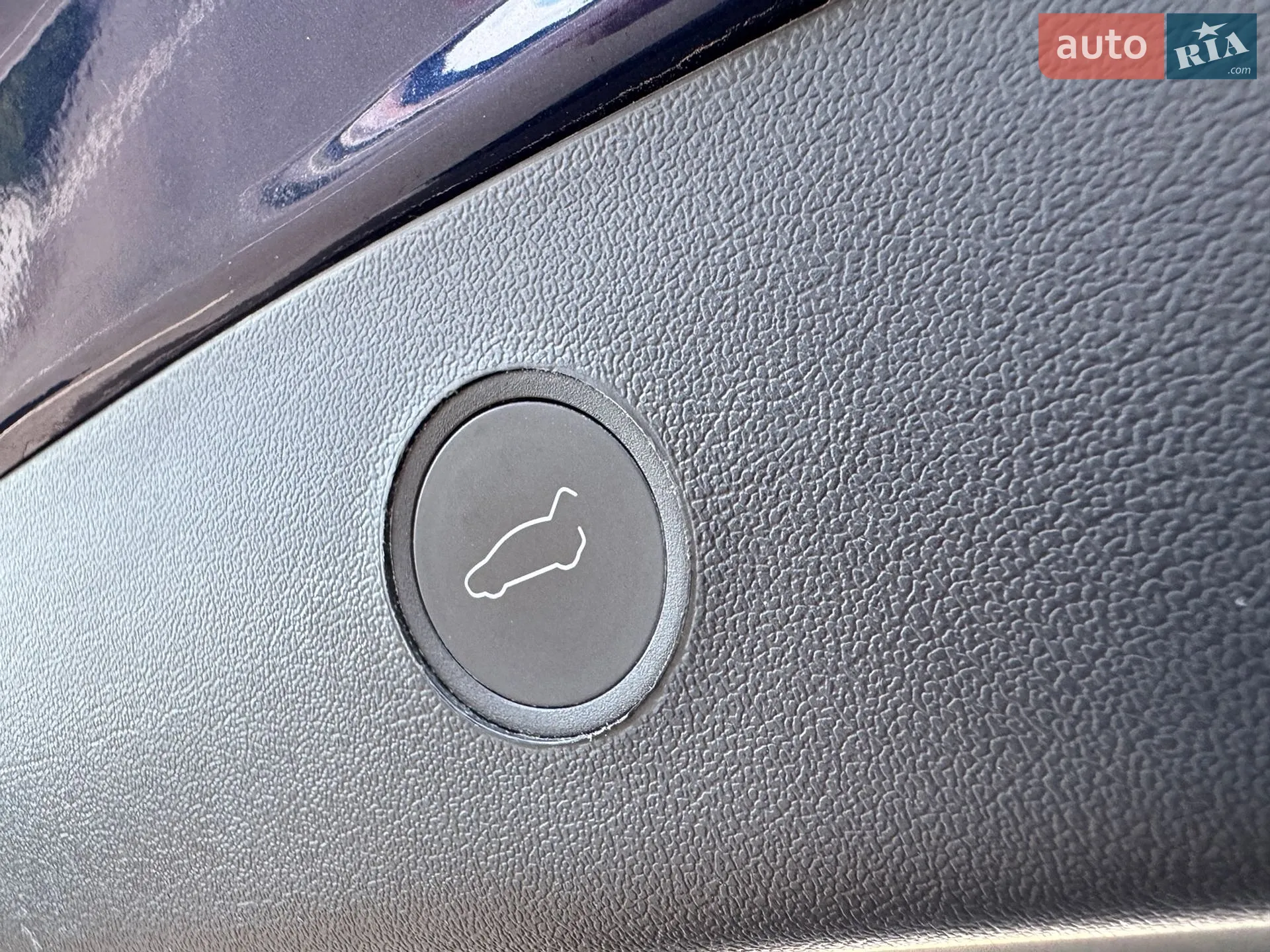 Tesla Model 3 2022 VIN 5YJ3E1EB1NF335677 фото оголошення 43 з 45
