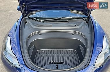 Седан Tesla Model 3 2022 в Кропивницком