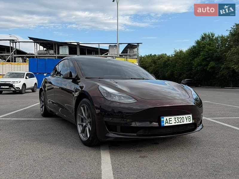 Седан Tesla Model 3 2022 в Дніпрі