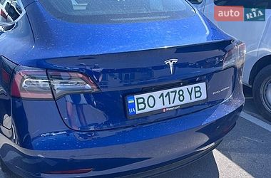 Седан Tesla Model 3 2019 в Тернополі