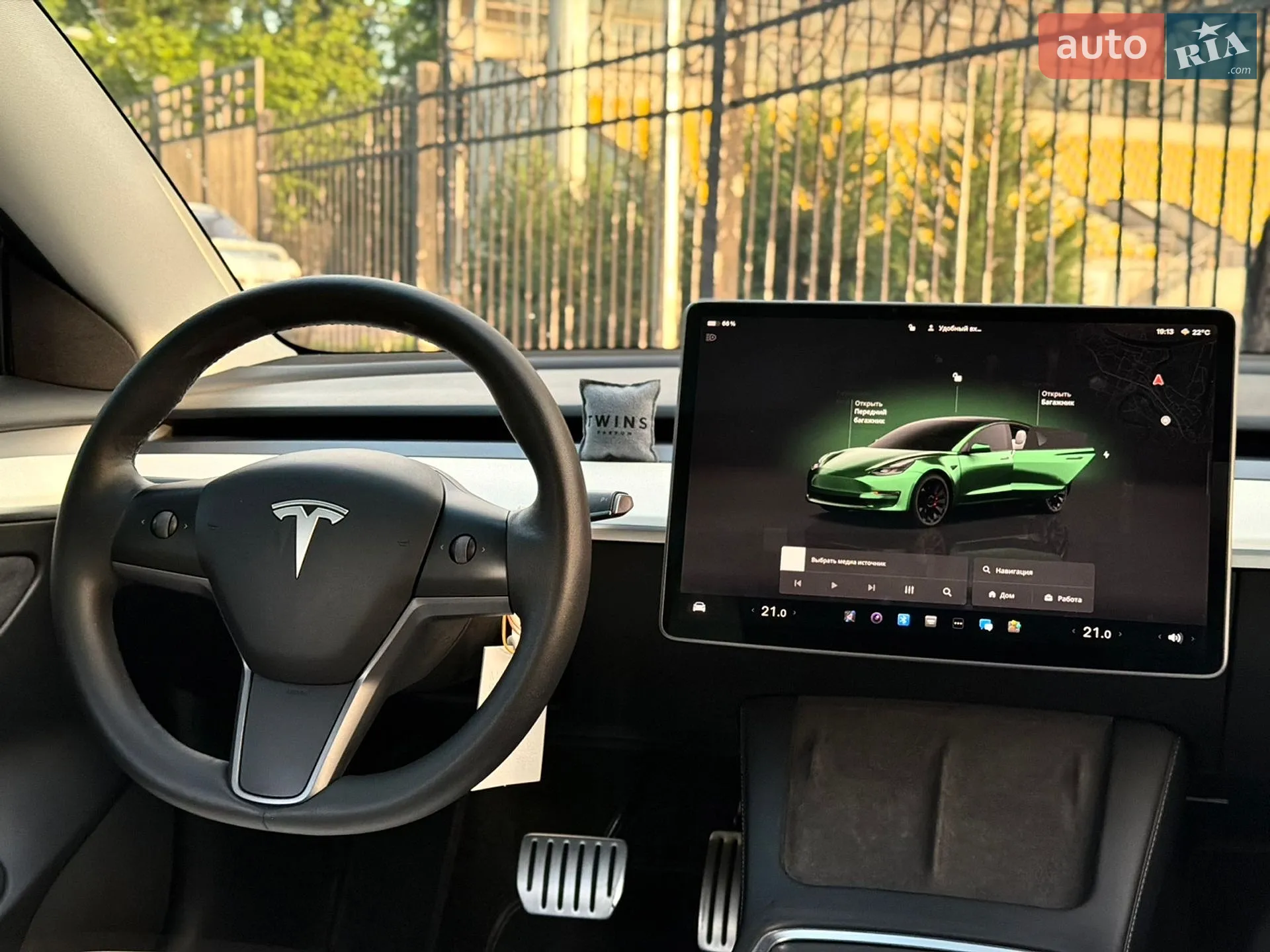 2022 Tesla Model 3 - мініатюра 19
