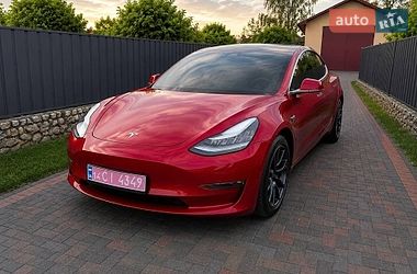 Седан Tesla Model 3 2018 в Тернополе