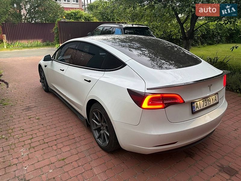 Седан Tesla Model 3 2021 в Киеве фото 3 Седан Tesla Model 3 2021 в Киеве