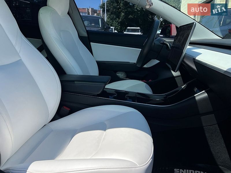 Седан Tesla Model 3 2019 в Ивано-Франковске