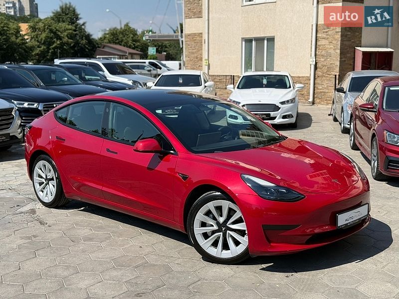 Седан Tesla Model 3 2023 в Одессе