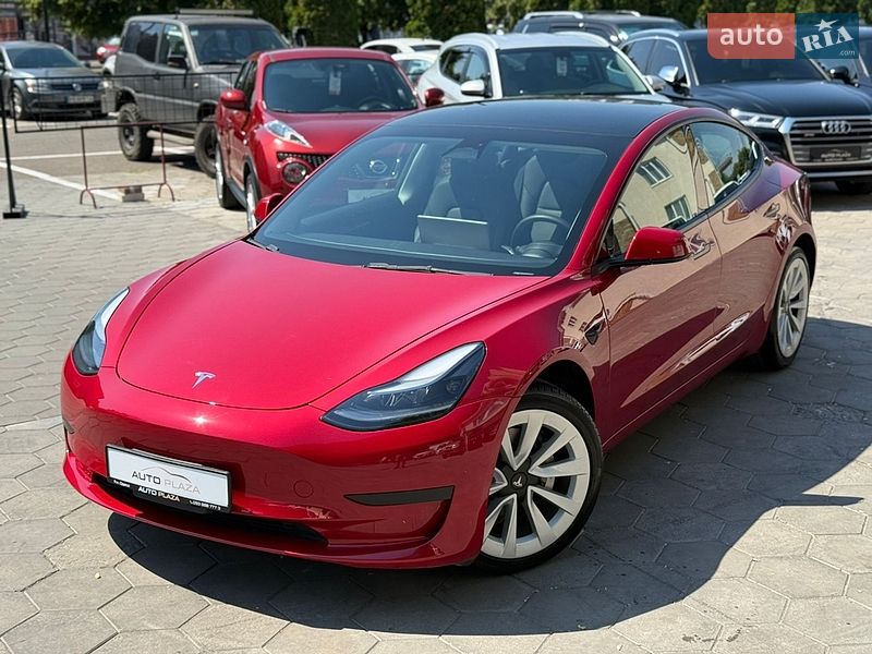 Седан Tesla Model 3 2023 в Одессе
