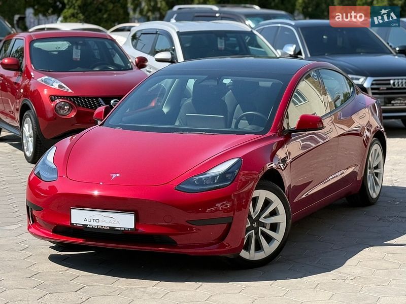 Седан Tesla Model 3 2023 в Одессе