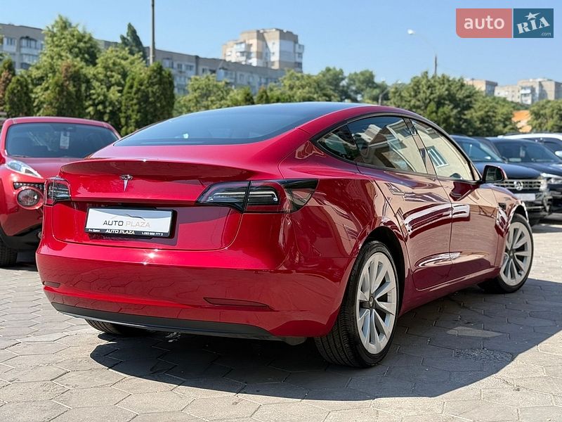 Седан Tesla Model 3 2023 в Одессе