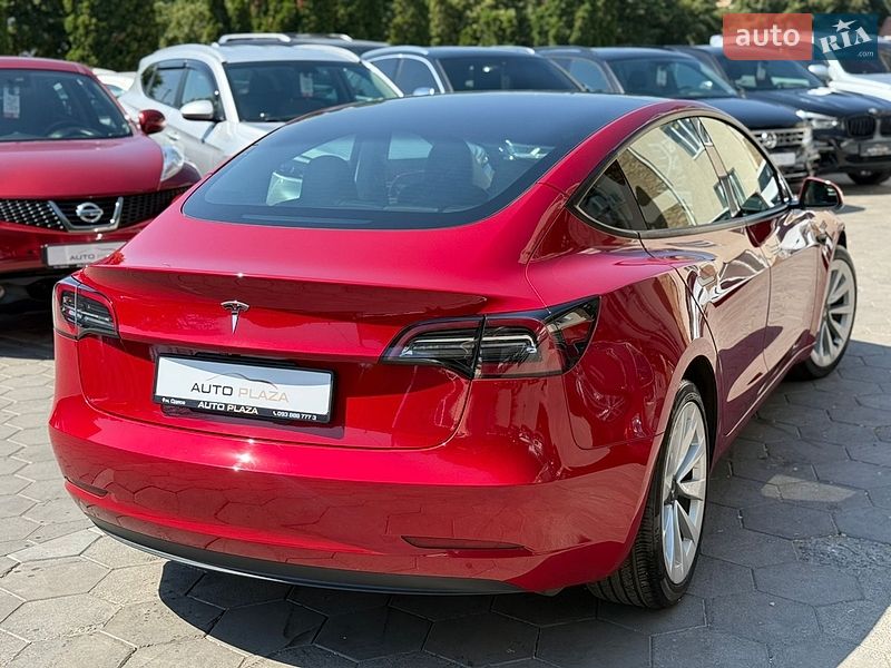 Седан Tesla Model 3 2023 в Одессе