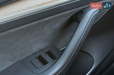 Седан Tesla Model 3 2023 в Одессе