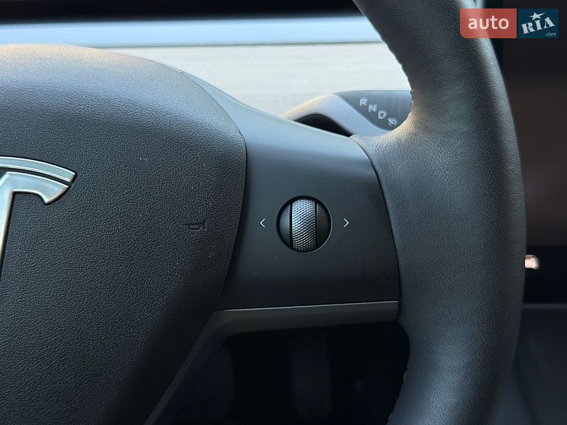 Седан Tesla Model 3 2023 в Одессе