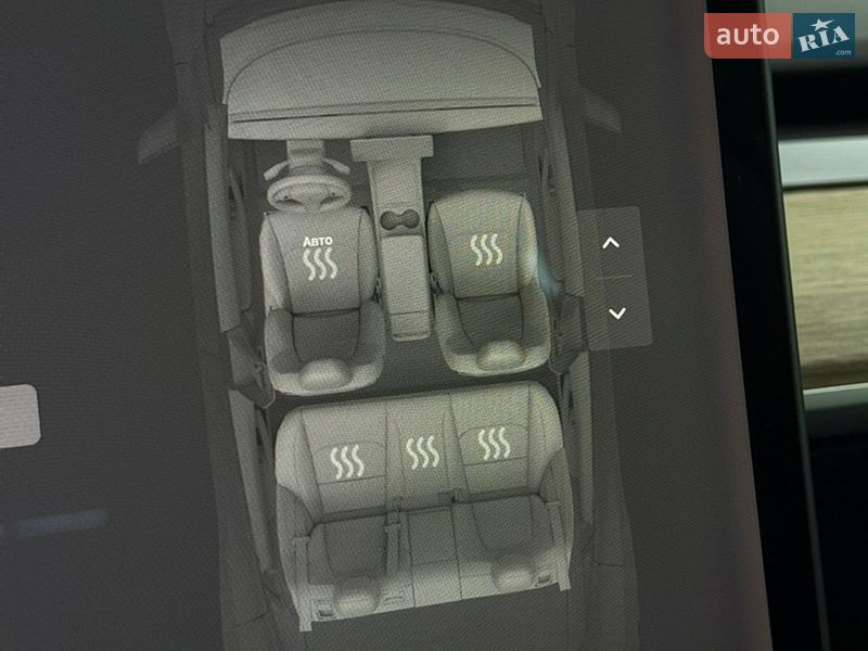 Седан Tesla Model 3 2018 в Одесі