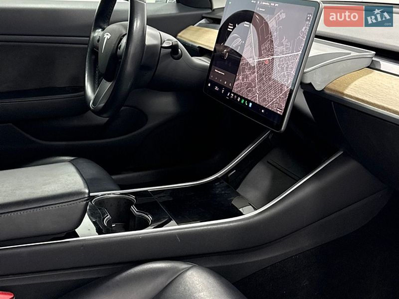 Седан Tesla Model 3 2018 в Одессе