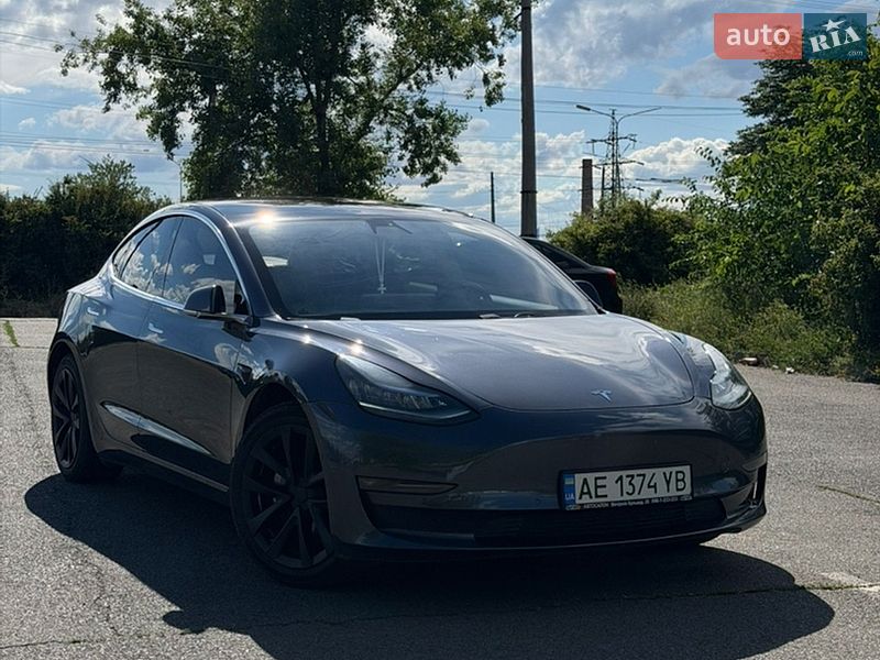 Седан Tesla Model 3 2018 в Кривому Розі