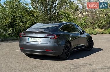 Седан Tesla Model 3 2018 в Кривому Розі