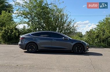 Седан Tesla Model 3 2018 в Кривому Розі
