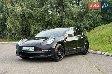 Седан Tesla Model 3 2018 в Киеве