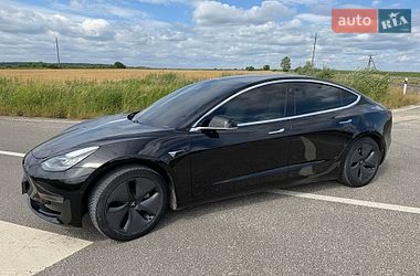 Седан Tesla Model 3 2020 в Городке