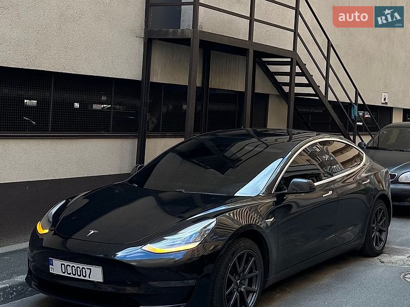 Tesla Model 3 2019 Tesla Model 3 2019