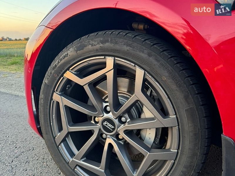 Седан Tesla Model 3 2018 в Львове
