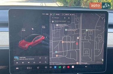 Седан Tesla Model 3 2018 в Львові