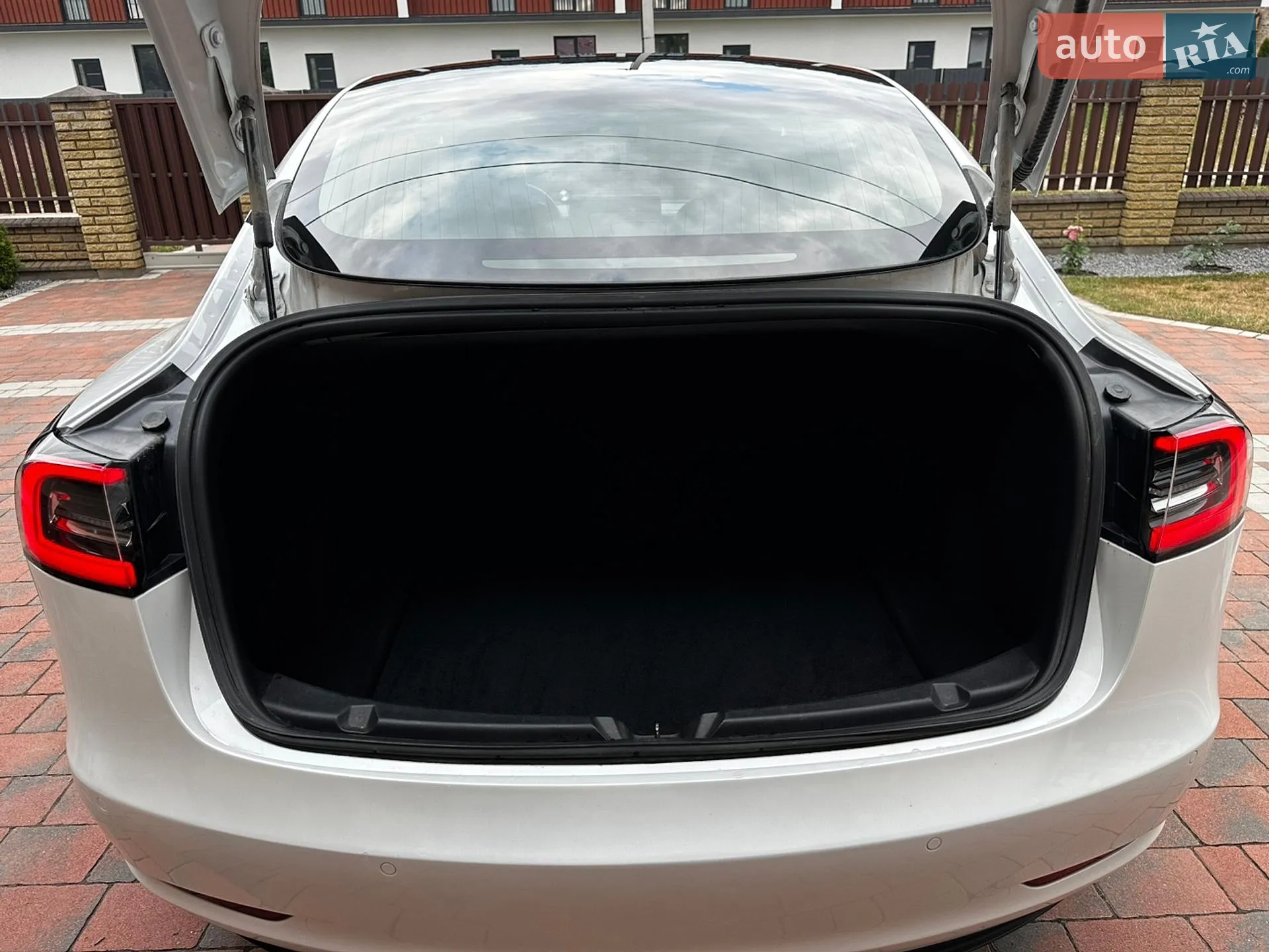 2019 Tesla Model 3 - мініатюра 9